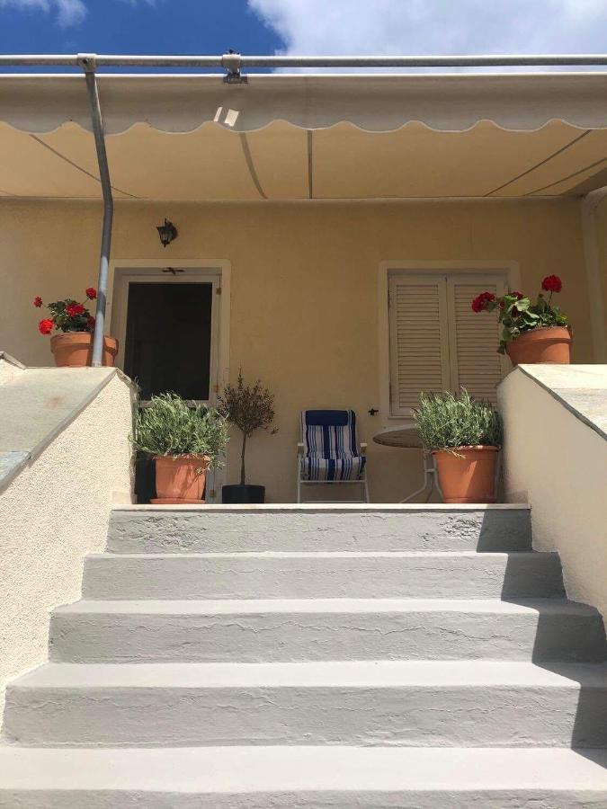 Appartement Laluzaki à Spetses Town Extérieur photo
