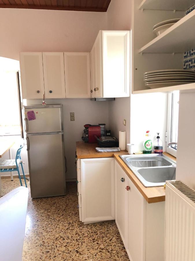 Appartement Laluzaki à Spetses Town Extérieur photo
